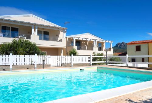 Viddalba Apartment | Dòmo#31 - Villa con Piscina, Giardino e Parcheggio