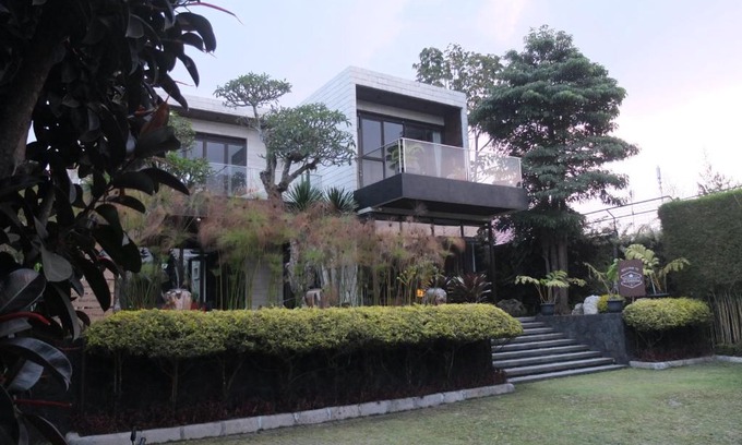 Lembang Villa | D'green Villa