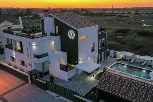 Zemunik Donji Apartment | D-Palace Apartments-Olive tree