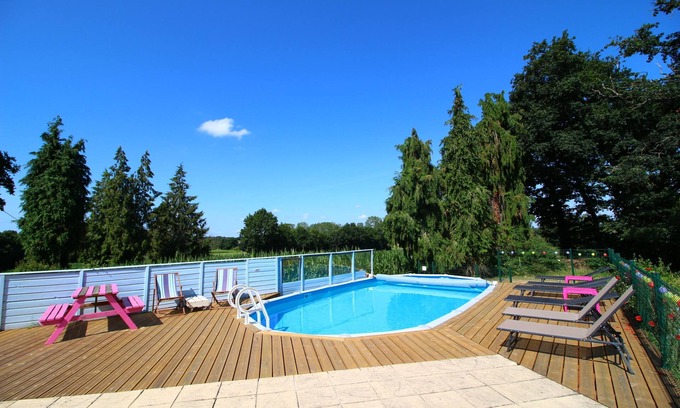 Mohon House | Daisy cottage in a quiet hamlet with shared heated outdoor swimming pool.