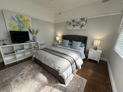 Yarram House | Daisy Cottage on Duke 2BR