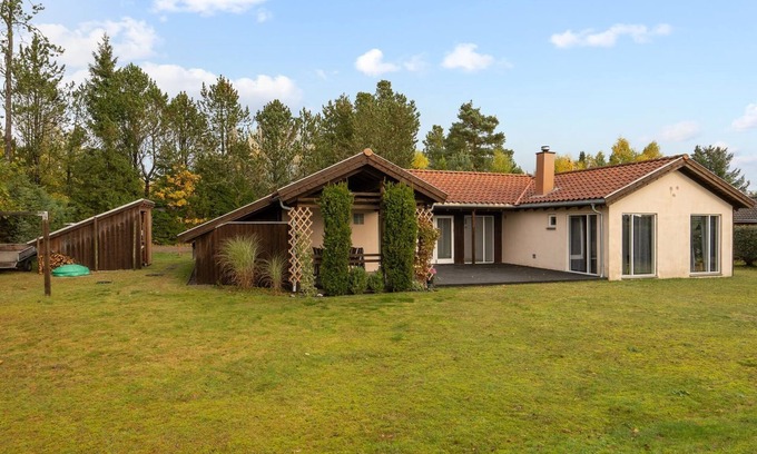 Hou House | "Danijela" - 1.2km from the sea by Interhome