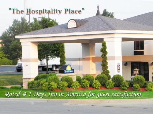 Turners Hotel | Days Inn by Wyndham Battlefield Rd/Hwy 65