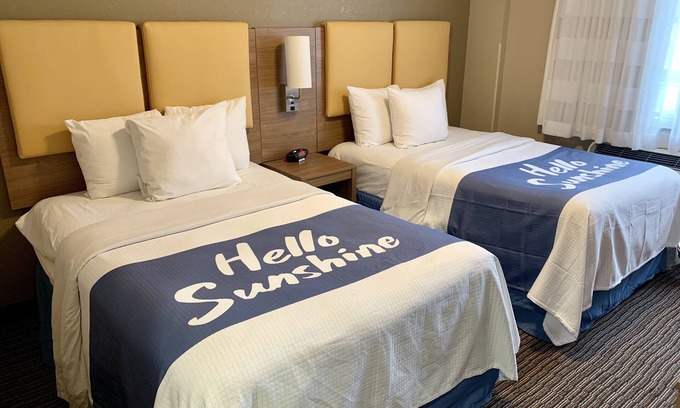 Borough Park Hotel | Days Inn by Wyndham Brooklyn Borough Park