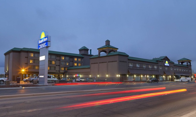 Southwest Calgary Hotel | Days Inn by Wyndham Calgary South