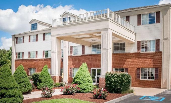 Norton Hotel | Days Inn by Wyndham Norton