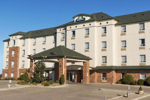 North Industrial Hotel | Days Inn by Wyndham Saskatoon