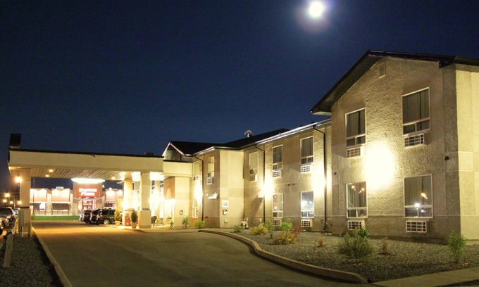 Thompson Hotel | Days Inn & Suites by Wyndham Thompson