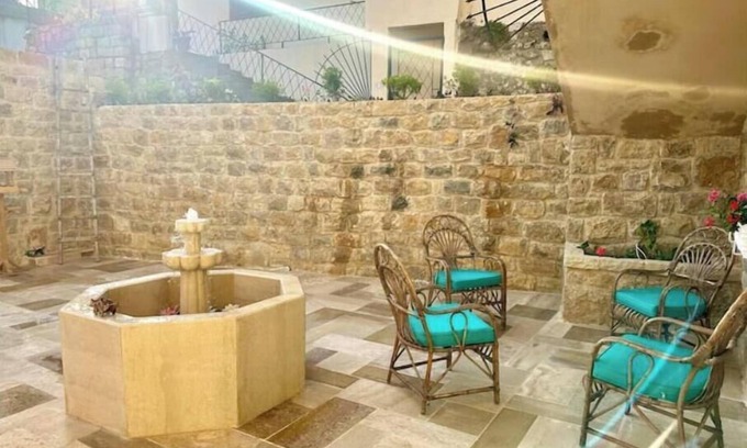 Deir al Qamar Apartment | De Lune Hansa Home Deir El Qamar