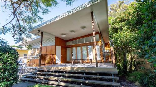 Woorim House | Decked out for a Fantastic Holiday - Winnett St, Woorim (Upstairs only)