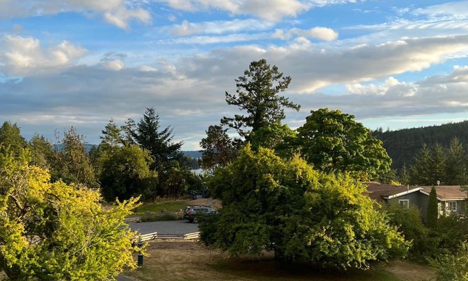 Deer Harbor Hotel | Deer Harbor Inn