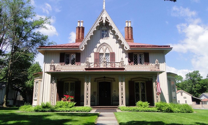 Rhinebeck Village Business District Hotel | Delamater Inn