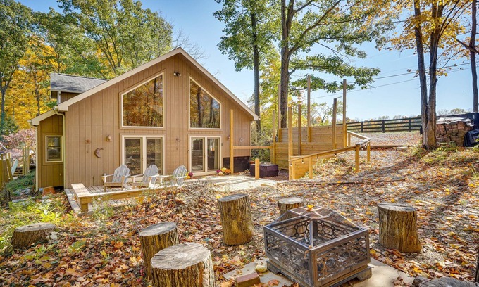 Delaware Cabin | Delaware 'Wooded River Retreat' w/Views & More