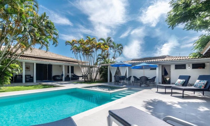 Buzios House | Deliciosa casa em Geribá com hidromassagem e área gourmet