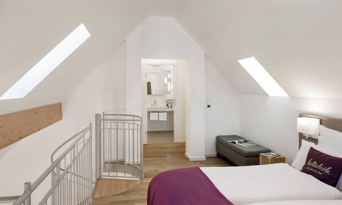 Kemnath Apartment | Deluxe apartment for up to four people in the attic with WLAN incl.