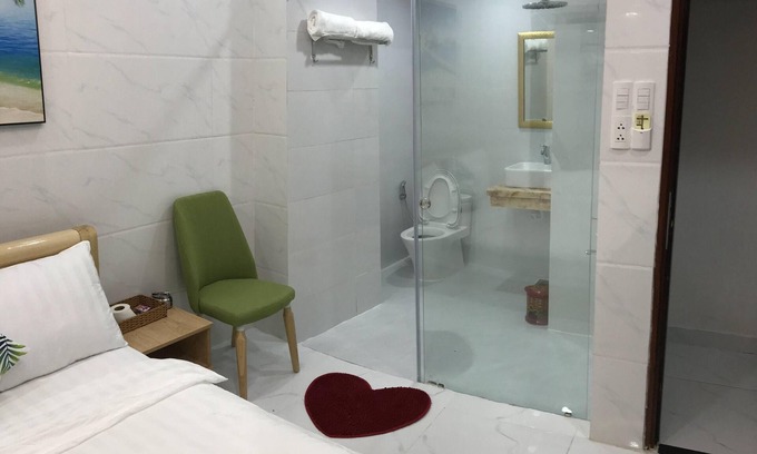 Bui Thi Xuan Hotel | Deluxe private room 1 bed ,1 bath , 2 guests in Hotel you and me
