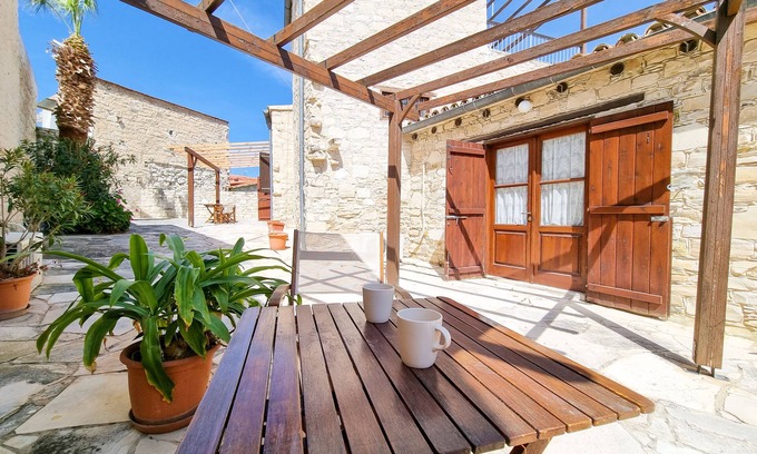 Skarinou Apartment | Demeter Harvest Apartment