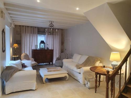 Beaulieu-sur-Loire House | Demeure restaurée avec chambres privatives, proche Loire, vignes et activités outdoor - FR-1-590-240
