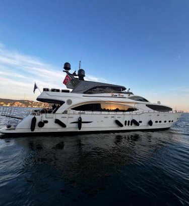Besiktas Boat Rental | Den Den İstanbul