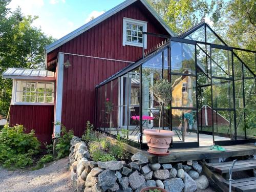 Pargas House | Den lilla röda stugan