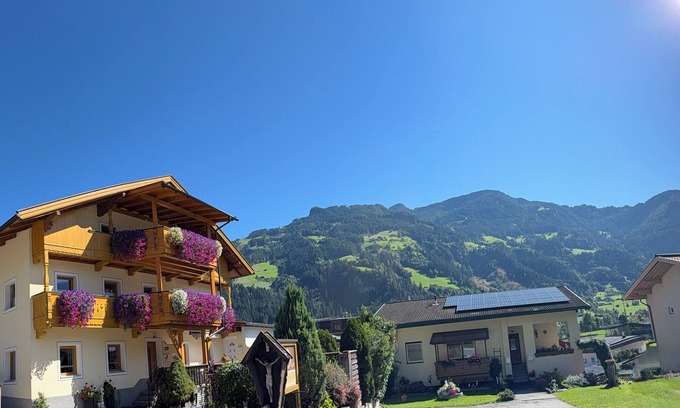 Schwendau Apartment | Description