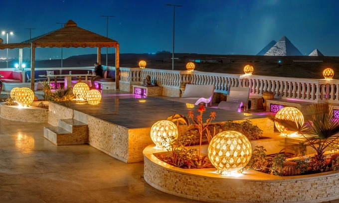 Pyramids Gardens Hotel | Desert Moon