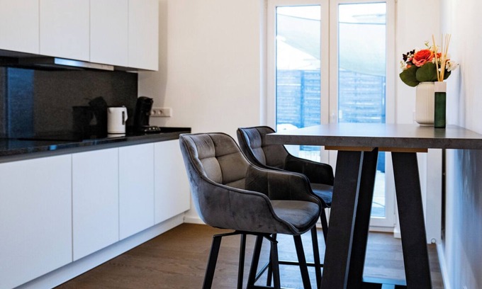 Wiesbaden Apartment | Design Loft - Whirlpool - Terrasse - 4 Personen - Zentral