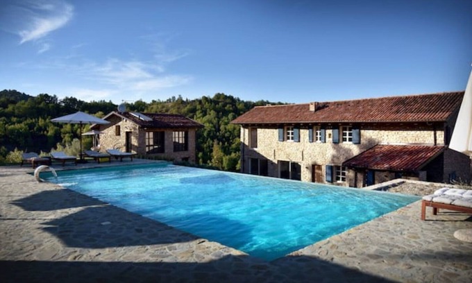 Monastero Bormida Villa | Design-villa mit Salzwasserpool auf Großem Grund, Ruhige Lage und Toller Blick