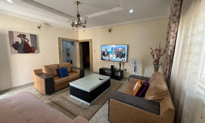 Orozo House | DFP (2.0) | Modern 1BED Apartment (Apo, Abuja)