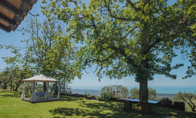 Montignoso House | Di Carlino by Interhome