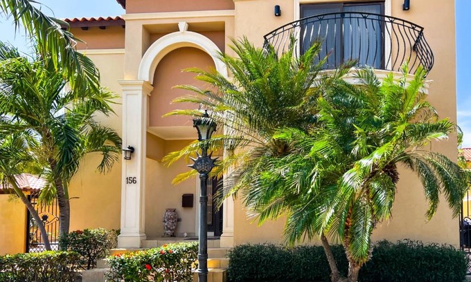 Gold Coast Villa | Diamante 156 Luxury Villa in Gold Coast 3 Community Pools