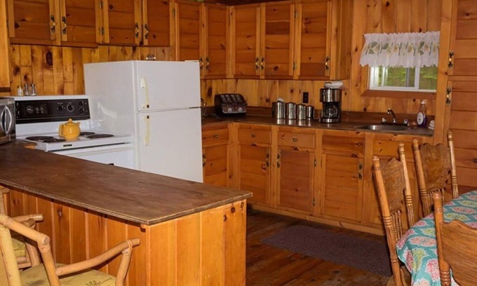 Papineau-Cameron Cottage | Directeur Cottage