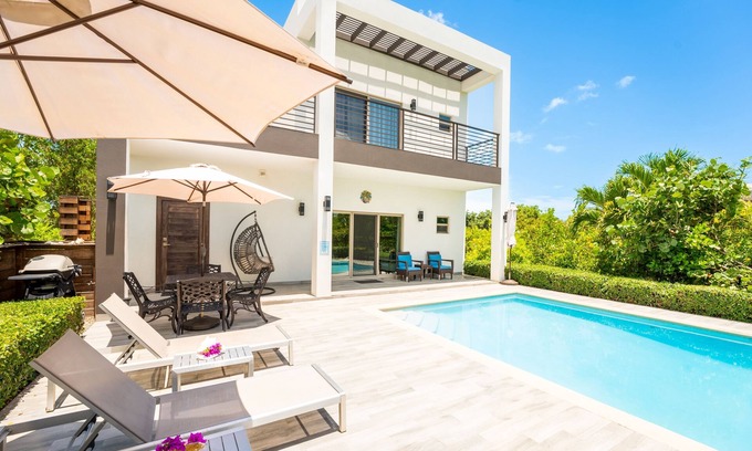 Long Bay Villa | DISCOUNT, 2BR PRIVATE VILLA, OCEAN VIEW, LUXURIOUS AMENITIES, STEPS TO THE BEACH