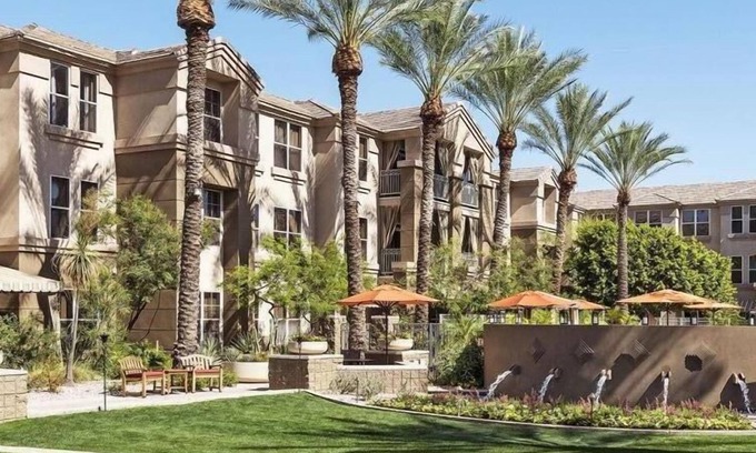 Gainey Village Villas House | Discover Ideally Located Suites in Gainey Ranch AZ w/ Free Parking & Breakfast!