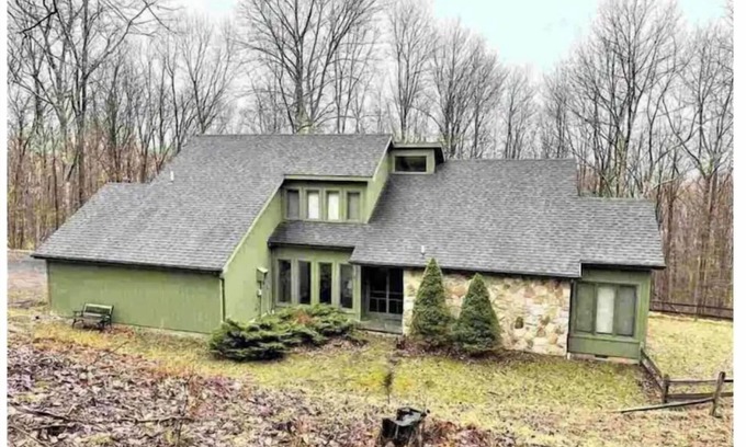 Old Timberline House | Discover tranquility near Dolly Sods - Spacious 5-bed retreat