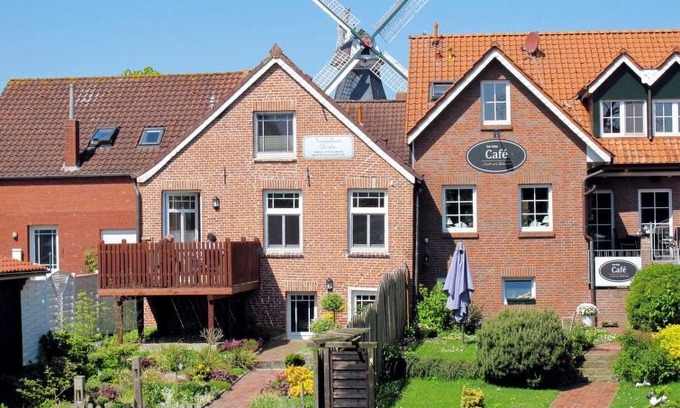 Ditzum Apartment | Ditzum Apartment, Sleeps 4 with Free WiFi