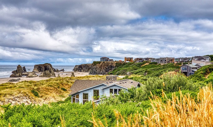 Bandon House | Dog-friendly oceanfront home on a bluff with spectacular views