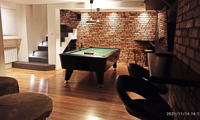 Zabia Wola House | Dom blisko Suntago i Warszawy! Pokój z billardem, taras,ogród miejsce na ognisko