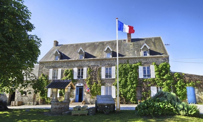 Angoville-au-Plain Bed & Breakfast | Domaine Airborne