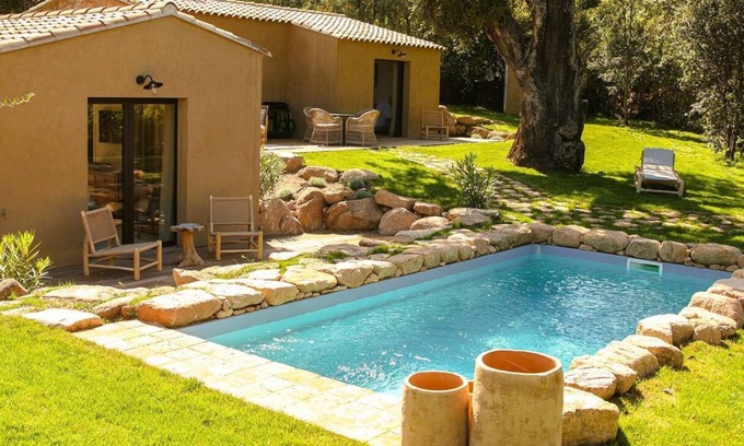 San-Gavino-di-Carbini House | Domaine de Gialla Bergerie Quercia, 4 pers, piscine chauffée, 10 mn plage