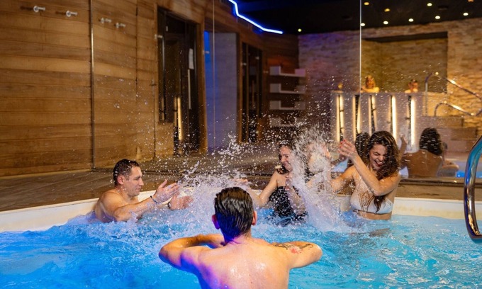 Rouilly-Sacey Hotel | Domaine de la Forêt d’Orient, Logis Hôtel, Restaurant, Spa & Golf