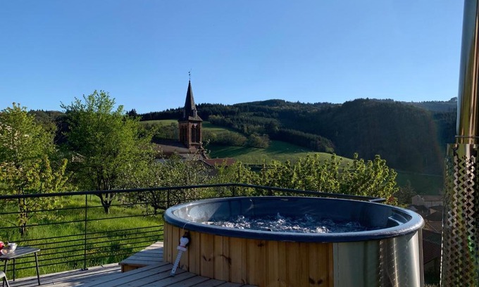 Valsonne Bed & Breakfast | Domaine de la Rue de la Tour