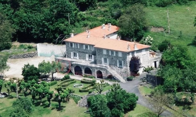 Coubon Bed & Breakfast | Domaine de Souchiol