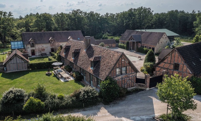 Pierrefitte-sur-Sauldre House | Domaine en Sologne - 20 beds, pool, spa, nature & ponds