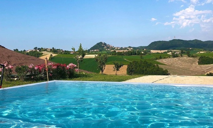 Sorina House | Domaine Isaure - House and Bed and Breakfast in Sorina