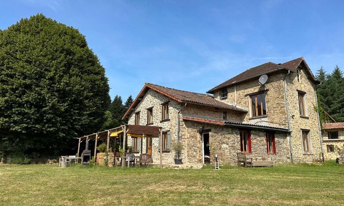 Pageas Resort | Domaine LES OURGEAUX