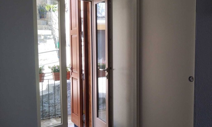 Castelmezzano Apartment | Domus Al.Me - Apartment in the mountains