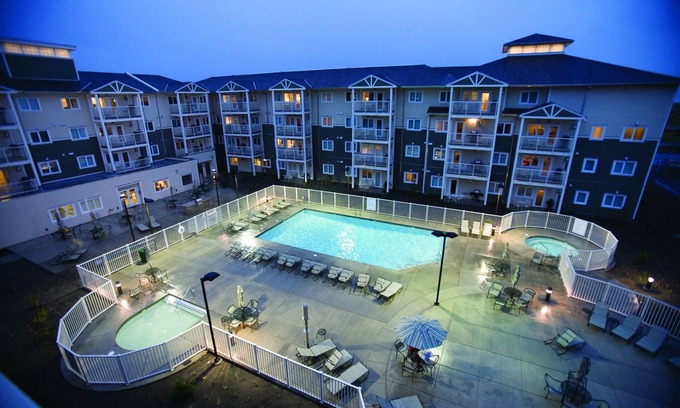 Long Beach Resort | Don't forget to eat some oysters!