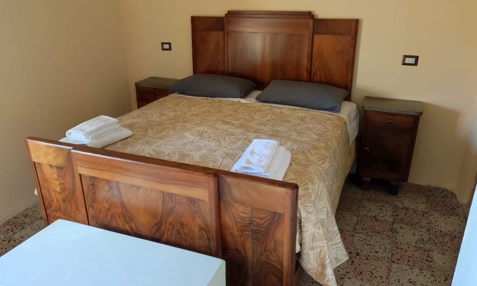 Strongoli Apartment | Donna Concetta Flat ♡ In Historic Building