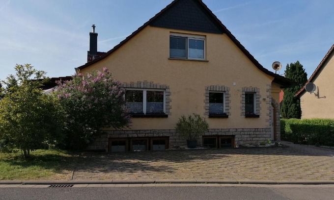 Weberstedt Apartment | Doppelzimmer bei Ferienwohnung Kilian